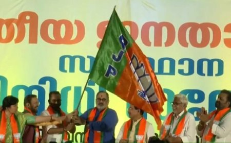 ആവേശകരമായ അന്തരീക്ഷത്തില്‍ ചുമതലയേറ്റ് രാജീവ് ചന്ദ്രശേഖര്‍