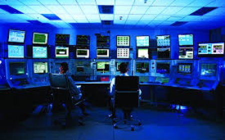 കോട്ടയം ജില്ലയില്‍ കാലവര്‍ഷം ശക്തമായതിനേത്തുടര്‍ന്ന് 24 മണിക്കൂറും പ്രവര്‍ത്തിക്കുന്ന ജില്ലാ-താലൂക്ക് കണ്‍ട്രോള്‍ റൂമുകള്‍ തുറന്നു.