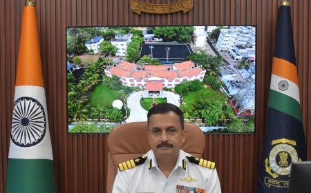 വിഴിഞ്ഞം കോസ്റ്റ് ഗാർഡ് സ്റ്റേഷന്റെ കമാൻഡറായി കമാൻഡന്റ് സുരേഷ് ആർ കുറുപ്പ്  ചുമതലയേറ്റു