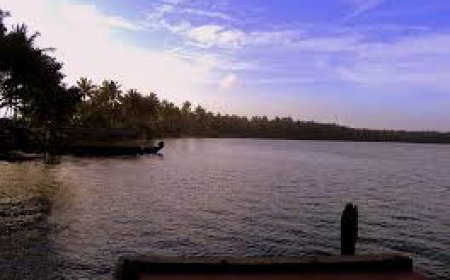 അച്ചൻകോവിൽ നദിയുടെ കരയിലുള്ളവർ ജാഗ്രത പാലിക്കണം