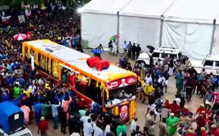 വിഎസിനെ നെഞ്ചേറ്റി ജന്മനാടിന്റെ മുദ്രാവാക്യം വിളി, ഇനി റിക്രീയേഷൻ ഗ്രൗണ്ടിലേക്ക്