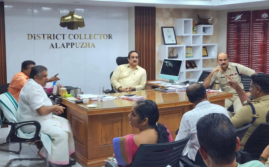 അന്തരിച്ച മുൻ മുഖ്യമന്ത്രി വി എസ് അച്യുതാനന്ദന്റെ ഭൗതികദേഹം ആലപ്പുഴ കടപ്പുറത്തെ റിക്രിയേഷന് ഗ്രൗണ്ടില് ബുധനാഴ്ച്ച (23) രാവിലെ 11 മണി മുതൽ പൊതുദർശനത്തിന്