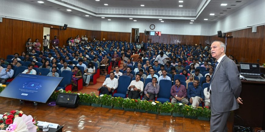 ആർ & ഡി മേഖലകളിലെ കരിയർ അവസരങ്ങൾ: സിഎസ്ഐആർ-എൻഐഐഎസ്‌ടി സുവർണ്ണജൂബിലി കോൺക്ലേവ് സംഘടിപ്പിച്ചു