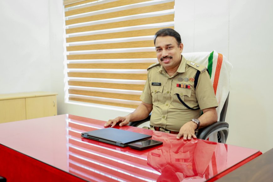 കണ്ണൂർ കാസറഗോഡ് ക്രൈം ബ്രാഞ്ച് എസ്. പി ആയ പി. ബാലകൃഷ്ണൻ നായർക്ക് സ്തുത്യർഹസേവനത്തിനുള്ള രാഷ്ട്രപതിയുടെ പോലീസ് മെഡൽ