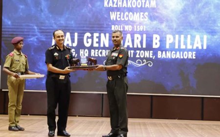 മേജർ ജനറൽ ഹരി ബി. പിള്ള കഴക്കൂട്ടം സൈനിക് സ്കൂൾ സന്ദർശിച്ചു