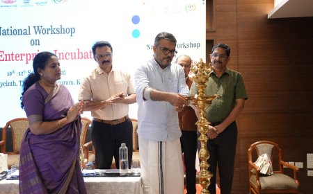 മധ്യവർഗ വരുമാന രാജ്യങ്ങളുടെ നിരയിലേക്ക് കേരളത്തെ  ഉയർത്തുന്നതിൽ കുടുംബശ്രീക്ക് നിർണായക പങ്കു വഹിക്കാനാകും:   മന്ത്രി എം.ബി രാജേഷ്