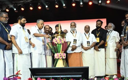 ശബരിമല വിമാനത്താവളത്തിനുള്ള എല്ലാ അനുമതികളും ഡിസംബറിൽ ലഭ്യമാകുമെന്ന് മുഖ്യമന്ത്രി പിണറായി വിജയൻ