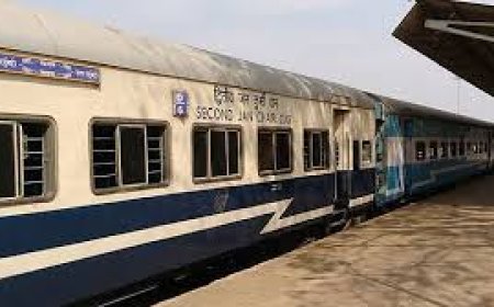 നശതാബ്ദി എക്‌സ്പ്രസിന് ചങ്ങനാശ്ശേരിയിൽ സ്റ്റോപ്പ്: കേന്ദ്ര സഹമന്ത്രി ജോർജ്ജ് കുര്യൻ ഫ്ലാ​ഗ് ഓഫ് ചെയ്യും