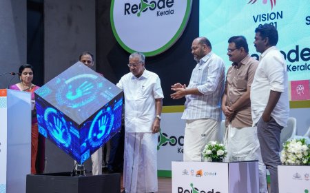 ഐ.ടി മേഖലയിൽ അഞ്ച് ലക്ഷം തൊഴിലവസരങ്ങൾ സൃഷ്ടിക്കുക ലക്ഷ്യമെന്ന് മുഖ്യമന്ത്രി