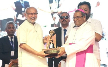 ഇന്ത്യയുടെ വിദ്യാഭ്യാസരം​ഗത്തെ രൂപപ്പെടുത്തുന്നതിൽ കേരളത്തിന് അതുല്യമായ പങ്ക്: ഉപരാഷ്ട്രപതി