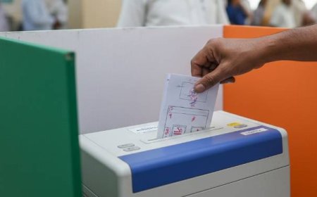 ഡമ്മിബാലറ്റിൽ മറ്റ് സ്ഥാനാർത്ഥികളുടെ പേരോ ചിഹ്നമോ പാടില്ല