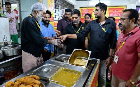 ഹോട്ടലുകളിലും വ്യാപാര സ്ഥാപനങ്ങളും പരിശോധന; 98000 രൂപ പിഴ ഈടാക്കി