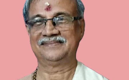 തിരുവാഭരണ ഘോഷയാത്രക്ക് നേതൃത്വം നല്‍കാനുള്ള രാജപ്രതിനിധിയായി പന്തളം രാജകുടുംബാംഗം പുണര്‍തംനാള്‍ നാരായണവർമ്മ