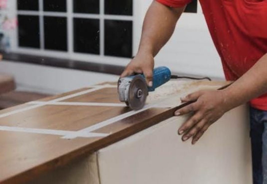 മരപ്പണിക്കാര്‍ക്ക് ടൂള്‍കിറ്റ് വിതരണം