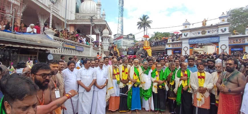 ഭക്ത്യാദരപൂർവ്വം എരുമേലി പേട്ടതുള്ളൽ
