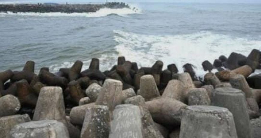 മുതലപ്പൊഴി: അപകടത്തിൽപ്പെട്ട മത്സ്യത്തൊഴിലാളി കുടുംബങ്ങൾക്ക് ധനസഹായം നൽകണം