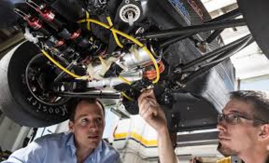 ഇലക്ട്രിക് വെഹിക്കിൾ സർവീസ് ടെക്നീഷ്യൻ കോഴ്സ് , തിരഞ്ഞടുക്കപ്പെടുന്നവർക്ക് സൗജന്യമായി പഠിക്കാൻ അവസരം