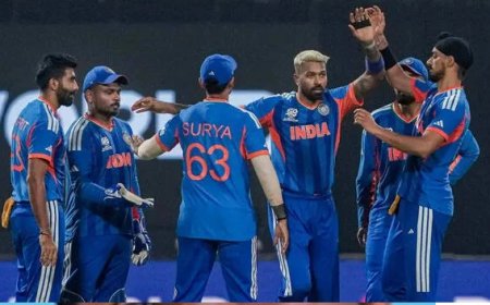 ഇം​ഗ്ലണ്ടിനെ തകർത്ത് ‌ഏഴ് റണ്ണിന് ; ഇന്ത്യ ഫെെനലിൽ