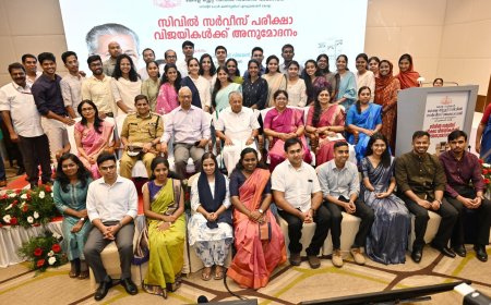 ജനങ്ങളുമായി നേരിട്ട് സംവദിക്കുന്ന രീതിയിലേക്ക് സിവിൽ സർവീസ് മാറണം : മുഖ്യമന്ത്രി