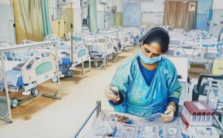 സംസ്ഥാനത്ത് എല്ലാവര്‍ക്കും ഇനി ആരോഗ്യ പരിരക്ഷ, ഇന്‍ഷുറന്‍സ് ഇല്ലാത്തവര്‍ക്കും സൗജന്യ ചികിത്സാ പദ്ധതി