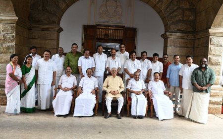 വി.ഡി. സതീശൻ മന്ത്രിസഭ സത്യപ്രതിജ്ഞ ചെയ്തു