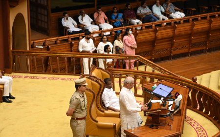 പുതുയുഗ കേരളം;ധവളപത്രമിറക്കും: വൻ പ്രഖ്യാപനങ്ങളുമായി നയപ്രഖ്യാപന പ്രസംഗം