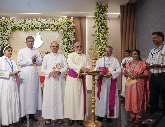 കാഞ്ഞിരപ്പള്ളി രൂപത സീറോ മലബാര്‍ സഭയ്ക്ക് നക്ഷത്രശോഭ പകരുന്നു:  മാര്‍ റാഫേല്‍ തട്ടില്‍