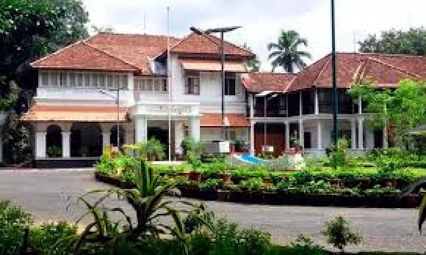 രമേശ് ചെന്നിത്തലയ്ക്ക് പമ്പ, കെ മുരളീധരന് സാനഡു, ജനീഷിന് മൻമോഹൻ ബംഗ്ലാവ്; മന്ത്രിമാർക്ക് ഔദ്യോഗിക വസതിയായി