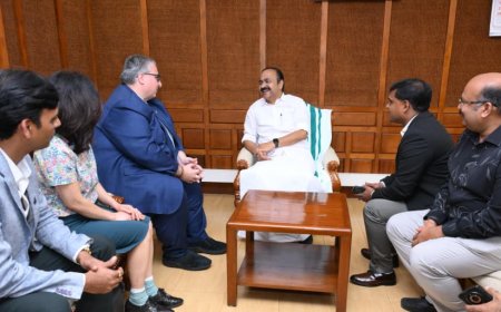 കേരള നിയമസഭ സന്ദർശിച്ച് ഓസ്‌ട്രേലിയയിലെ വിക്ടോറിയ പാർലമെന്റ് ചീഫ് വിപ്പ്