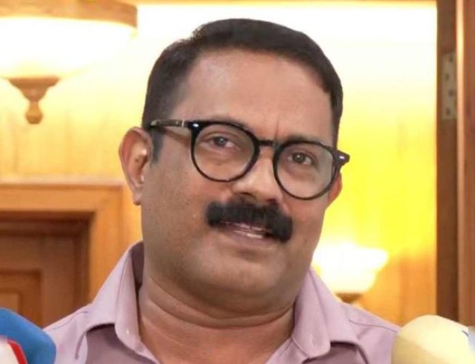 യുവജനങ്ങൾക്ക് തൊഴിൽ അവസരങ്ങൾ ഉറപ്പാക്കാൻ ശക്തമായ നടപടി: മന്ത്രി കെ. എം. ഷാജി- സംസ്ഥാനത്തെ എല്ലാ സർക്കാർ ഒഴിവുകളും അടിയന്തരമായി പി.എസ്.സി.യ്ക്ക് റിപ്പോർട്ട് ചെയ്യും
