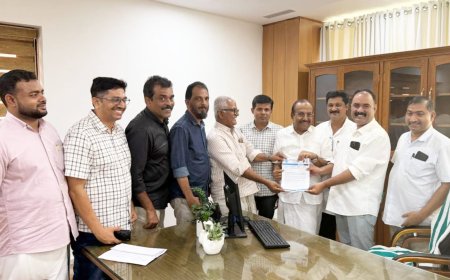 സ്റ്റേറ്റ് ഐടി എംപ്ലോയീസ് യൂണിയൻ ഐടി മിനിസ്റ്റർ  പി കെ കുഞ്ഞാലിക്കുട്ടിക്കും ഐടി സെക്രട്ടറിക്കും അക്ഷയയുടെ വിവിധ ആവശ്യങ്ങൾ ഉന്നയിച്ച് നിവേദനം സമർപ്പിച്ചു...