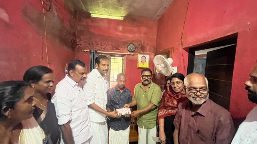 സ്മിതയുടെ കുടുംബത്തിന് കൈത്താങ്ങായി കുടുംബശ്രീ കുടുംബം