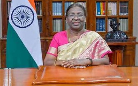 സംസ്ഥാനത്തിന്റെ പേര് ഔദ്യോഗികമായി 'കേരളം'