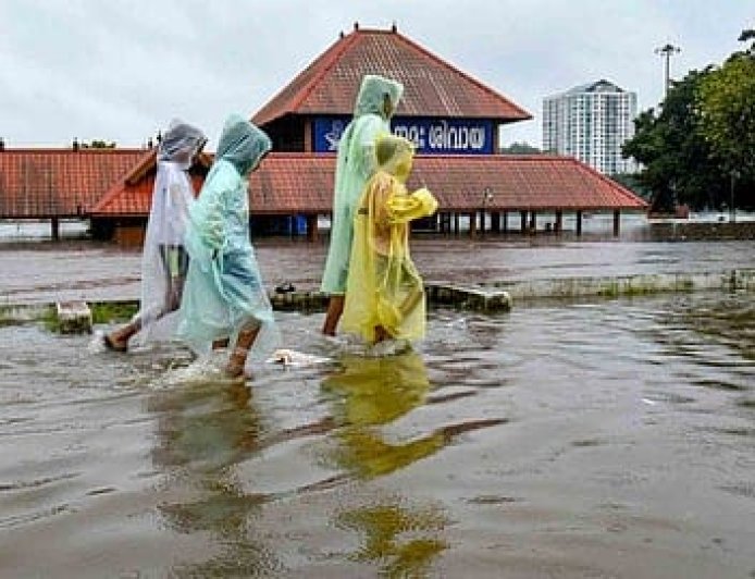 മഴക്കെടുതിയില്‍ മുങ്ങി കേരളം; മരണം എട്ട്, ഏഴുപേരെ കാണാതായി: താഴ്ന്ന പ്രദേശങ്ങള്‍ വെള്ളത്തിനടിയില്‍