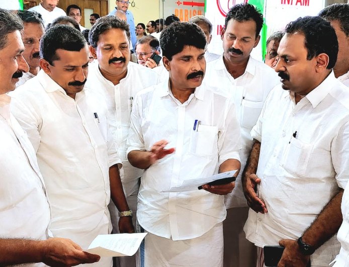 കൃഷിനാശങ്ങൾക്കുള്ള നഷ്‌ടപരിഹാരം ഉടൻ ലഭ്യമാക്കുമെന്ന് ആനക്കല്ല് ഫാർമേഴ്സ് സൊസൈറ്റിക്ക്  മന്ത്രി ടി. സിദ്ദീഖ് ഉറപ്പ് നൽകി.