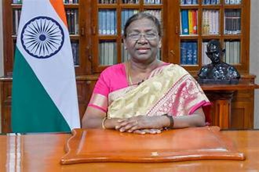 സംസ്ഥാനത്തിന്റെ പേര് ഔദ്യോഗികമായി 'കേരളം'