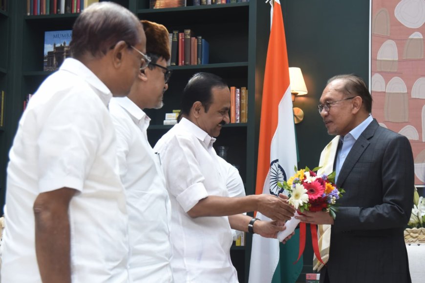 മലേഷ്യയുമായുള്ള സഹകരണം ശക്തമാക്കും; മുഖ്യമന്ത്രി വി.ഡി. സതീശൻ മലേഷ്യൻ പ്രധാനമന്ത്രിയുമായി കൂടിക്കാഴ്ച നടത്തി